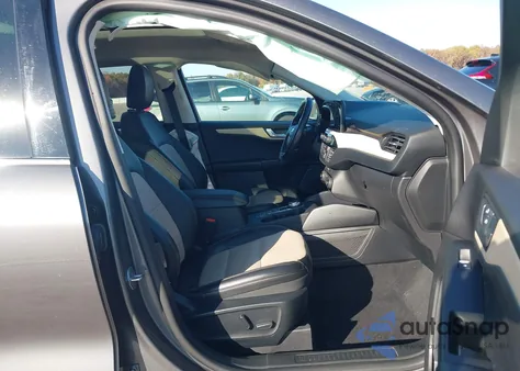 2021 Ford Escape Titanium из США, поврежденный, VIN 1FMCU9J95MUA05935